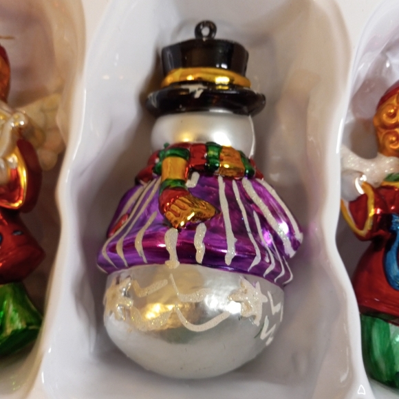 Vintage Large 7" Plastic Christmas Ornaments. - Picture 6 of 10